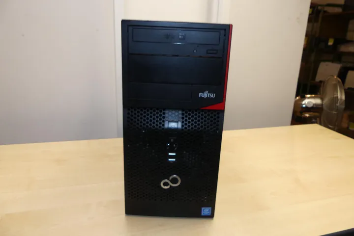 Fujitsu - Esprimo P556/2/E85+ Modell: MI4W